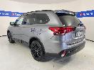 Thumbnail '5' of Mitsubishi Outlander