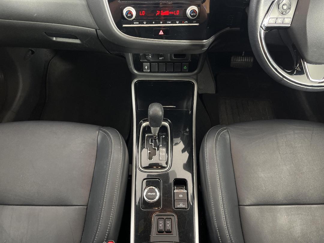 Photo '18' of Mitsubishi Outlander Photo '18' of Mitsubishi Outlander