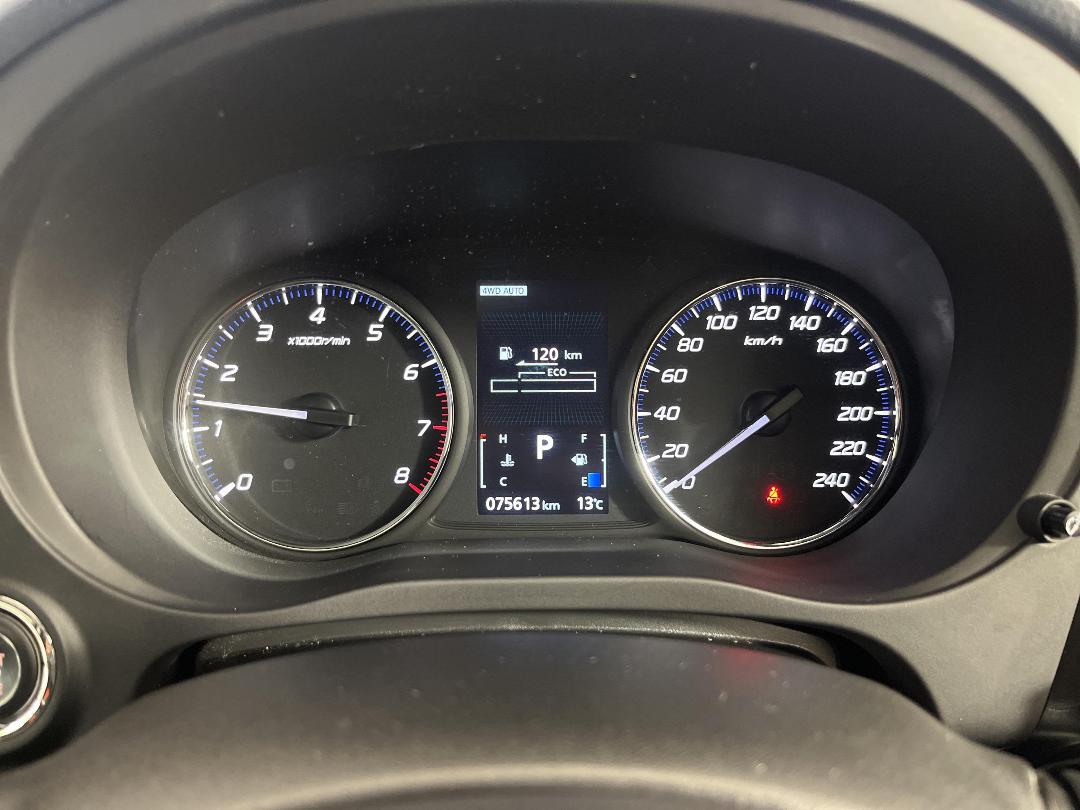 Photo '21' of Mitsubishi Outlander