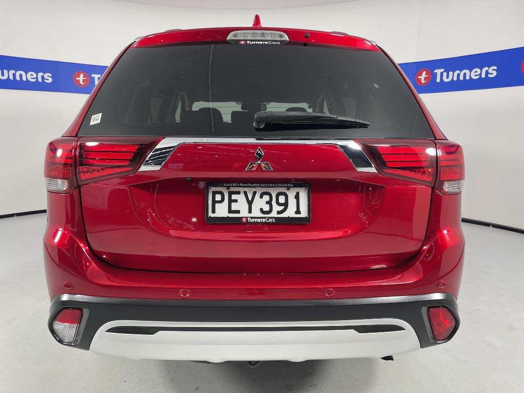 Photo '6' of Mitsubishi Outlander