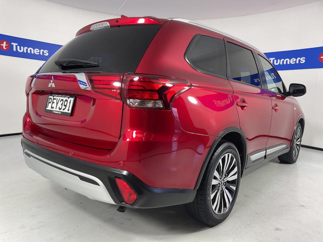 Photo '7' of Mitsubishi Outlander