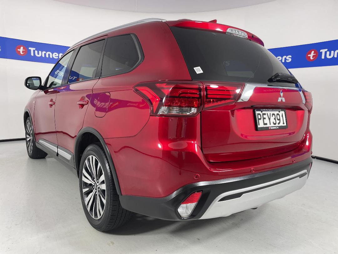 Photo '5' of Mitsubishi Outlander