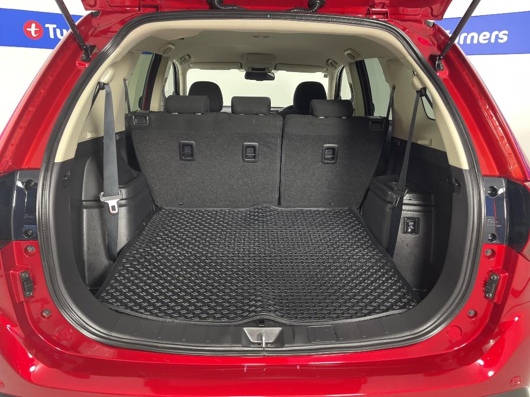 Photo '14' of Mitsubishi Outlander