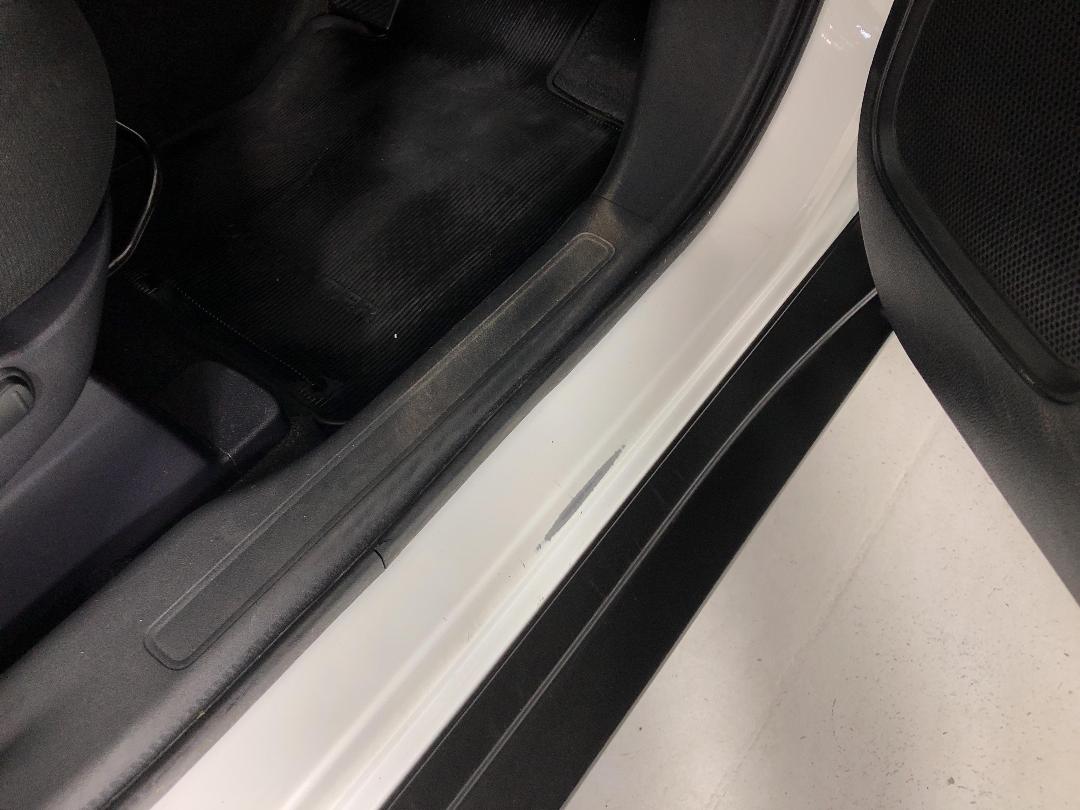 Photo '23' of Mitsubishi Outlander