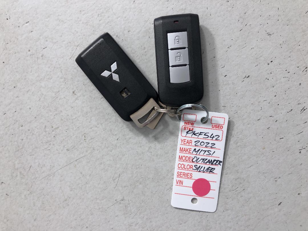 Photo '22' of Mitsubishi Outlander