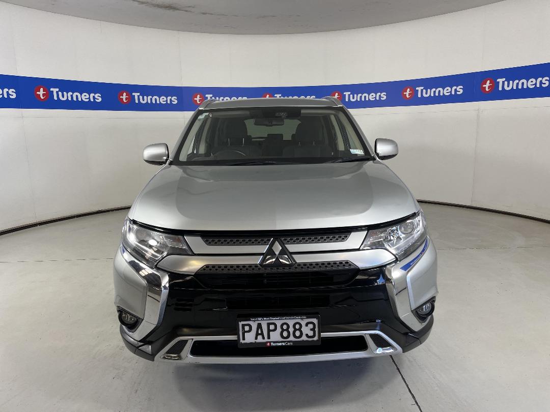 Photo '2' of Mitsubishi Outlander Photo '2' of Mitsubishi Outlander