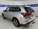 Thumbnail '5' of Mitsubishi Outlander