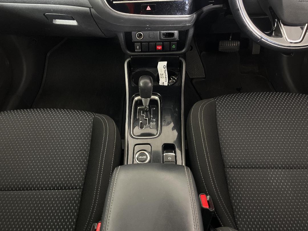 Photo '23' of Mitsubishi Outlander Photo '23' of Mitsubishi Outlander