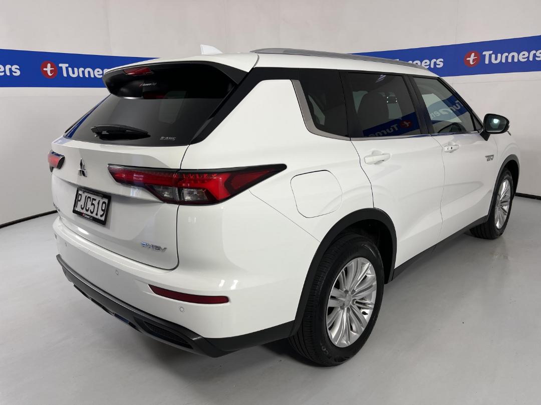 Photo '7' of Mitsubishi Outlander Photo '7' of Mitsubishi Outlander