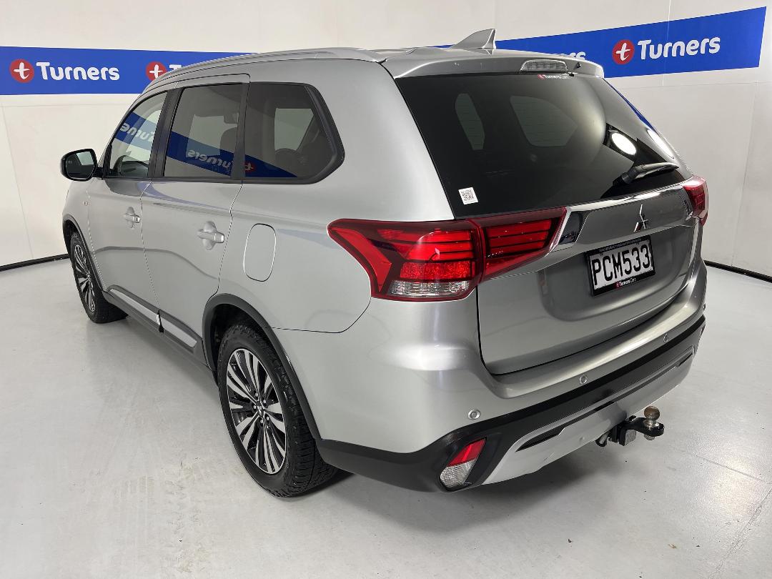 Photo '5' of Mitsubishi Outlander