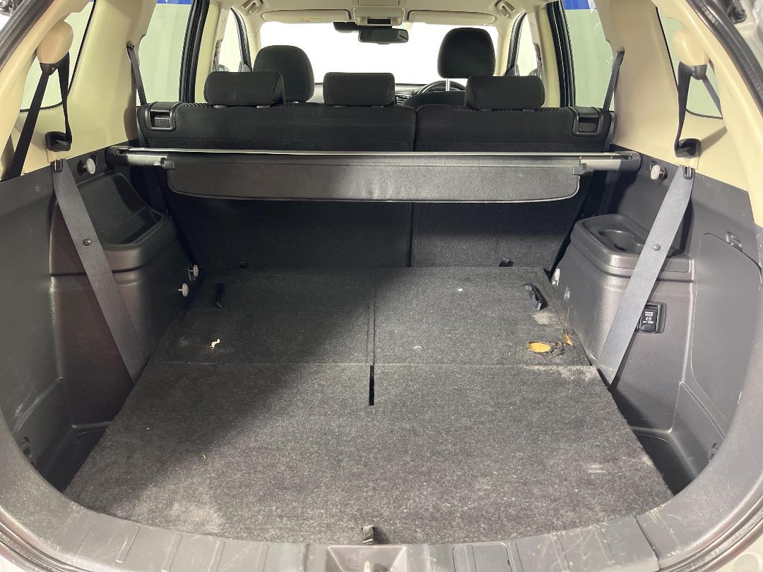 Photo '14' of Mitsubishi Outlander