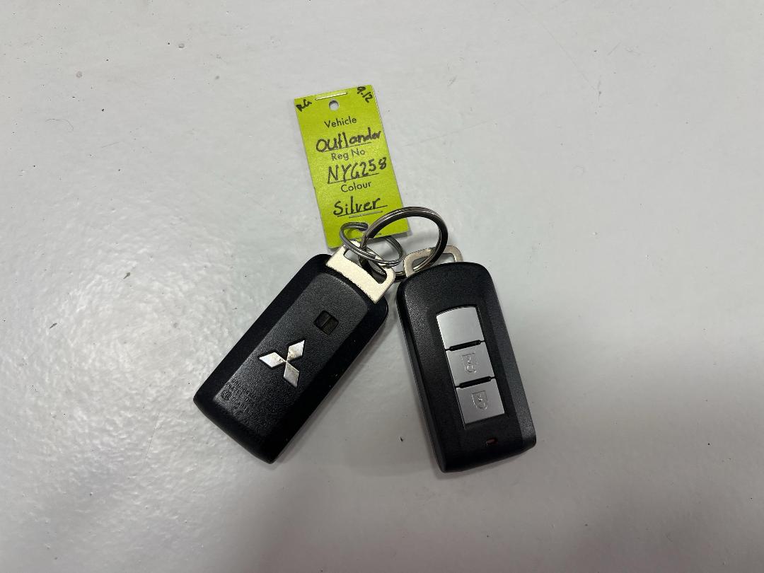 Photo '22' of Mitsubishi Outlander