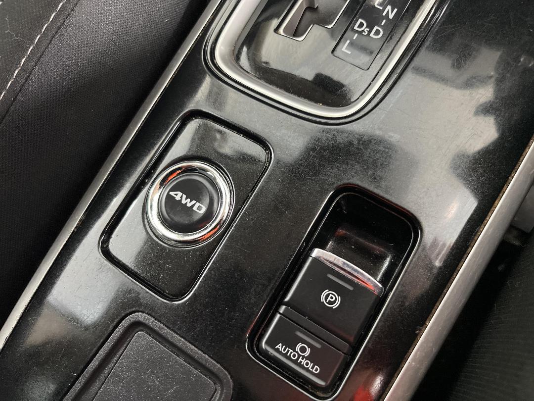 Photo '27' of Mitsubishi Outlander