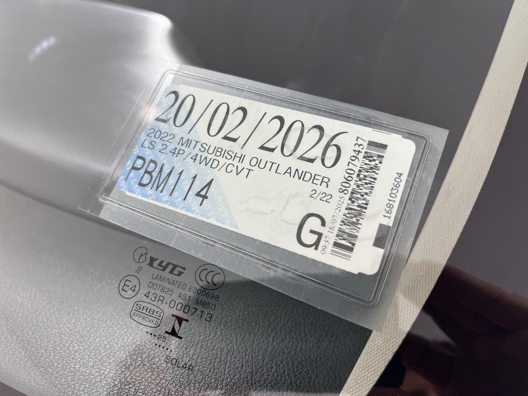 Photo '24' of Mitsubishi Outlander