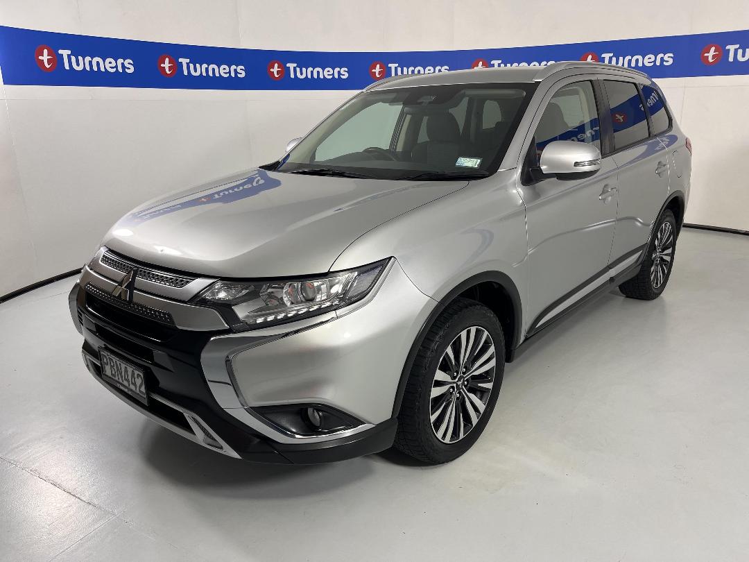 Photo '4' of Mitsubishi Outlander