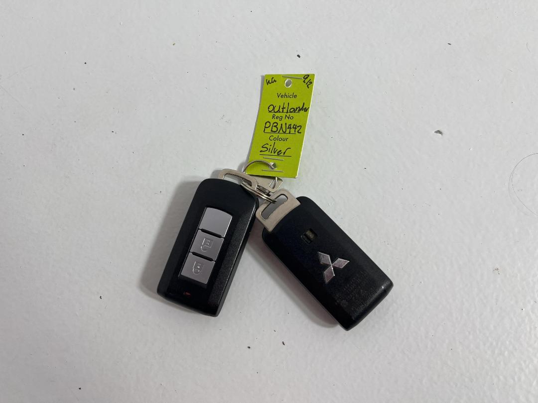 Photo '22' of Mitsubishi Outlander