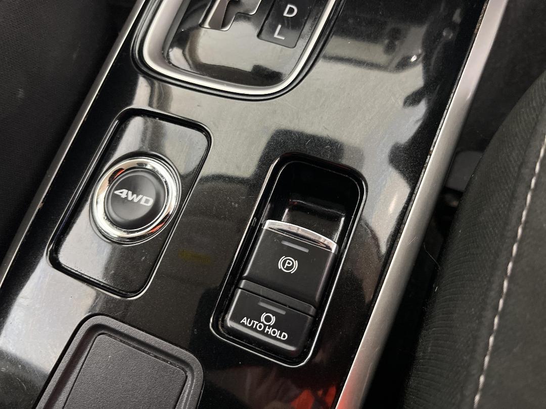 Photo '27' of Mitsubishi Outlander