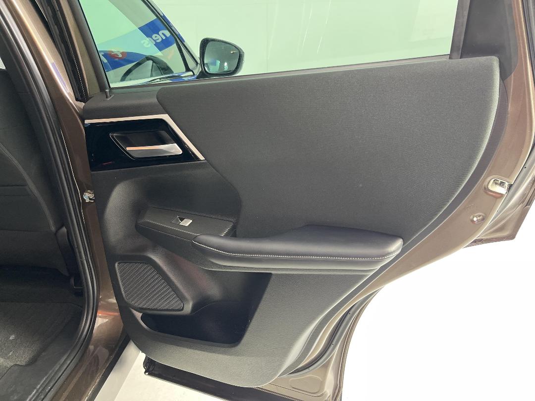 Photo '19' of Mitsubishi Outlander