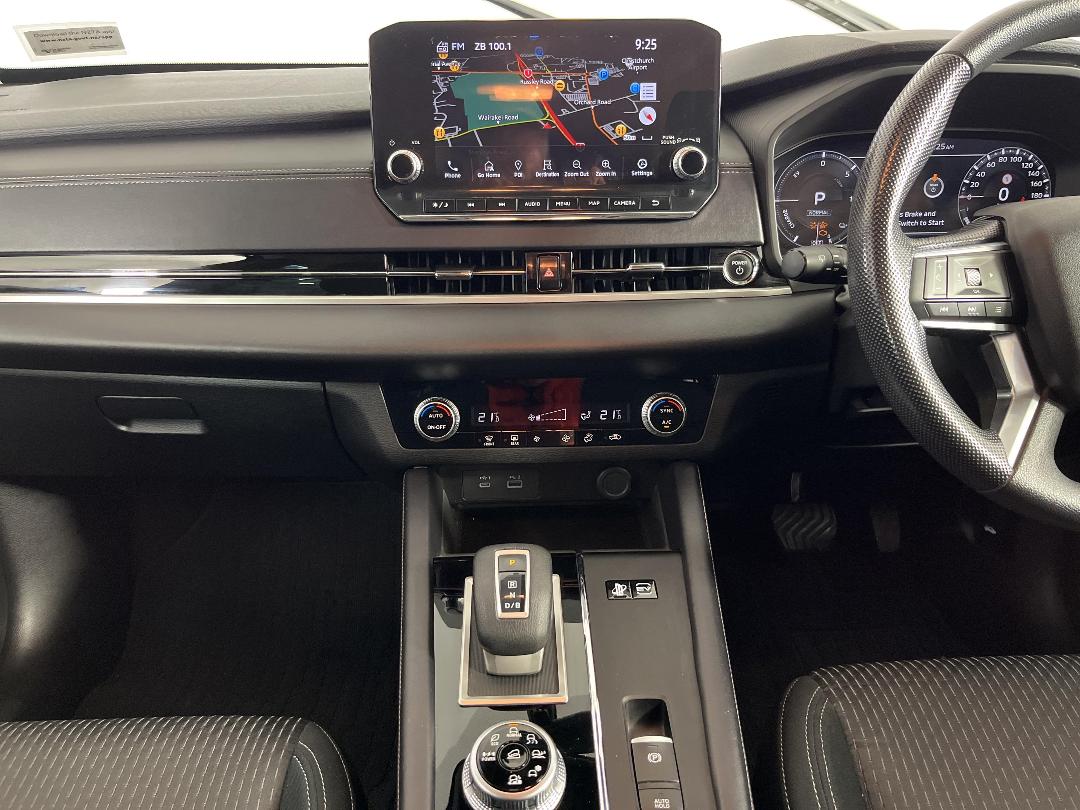 Photo '18' of Mitsubishi Outlander