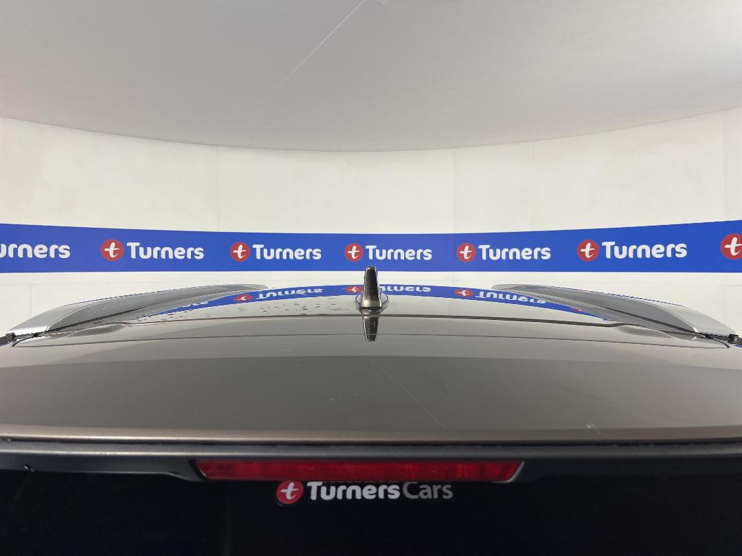 Photo '29' of Mitsubishi Outlander