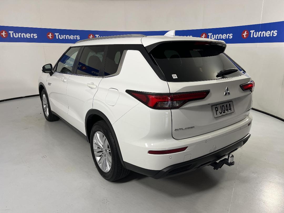 Photo '5' of Mitsubishi Outlander