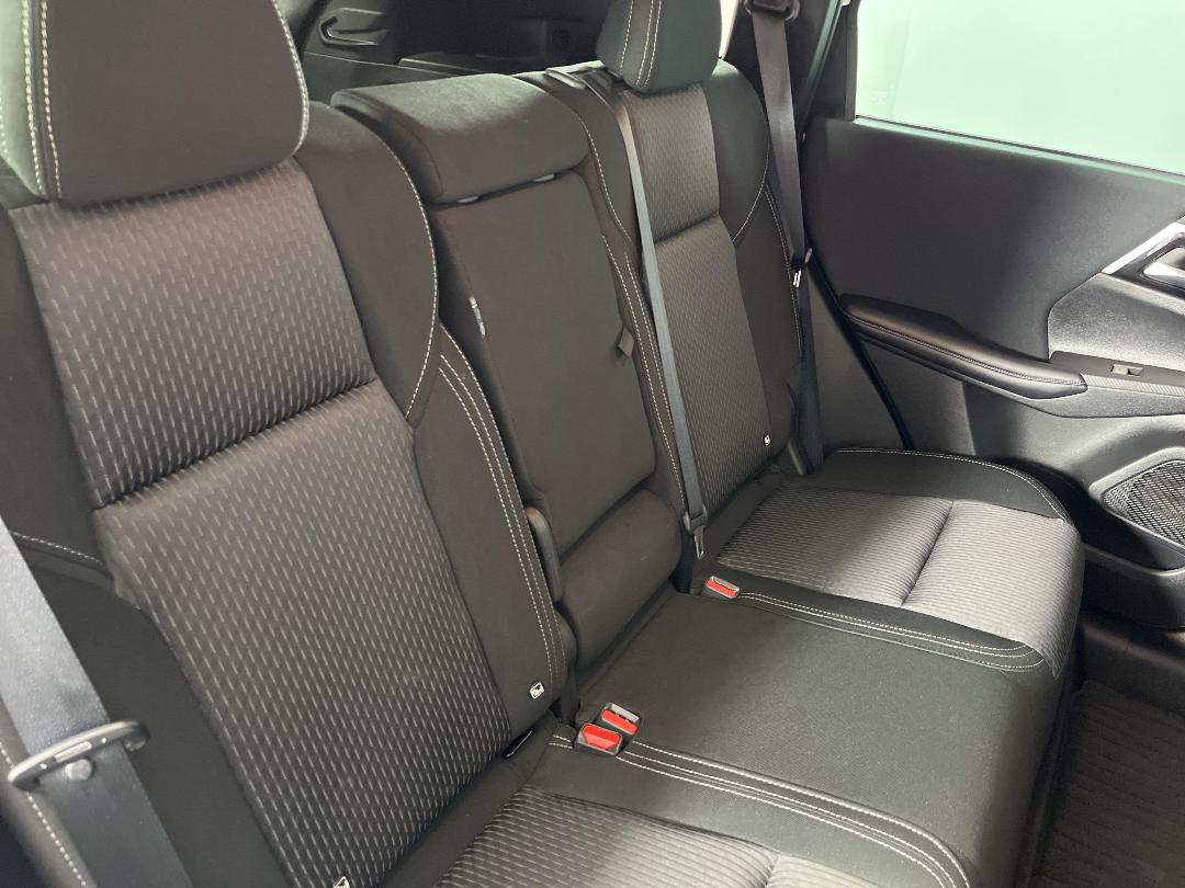 Photo '20' of Mitsubishi Outlander