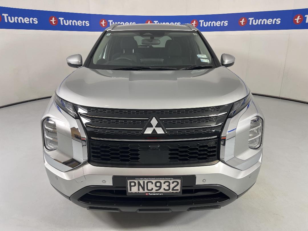 Photo '2' of Mitsubishi Outlander Photo '2' of Mitsubishi Outlander