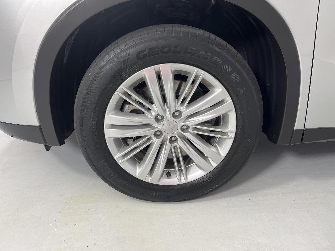 Photo '10' of Mitsubishi Outlander Photo '10' of Mitsubishi Outlander