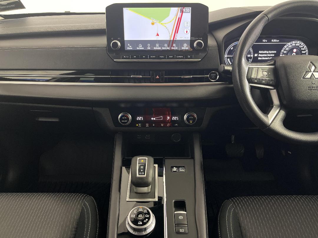 Photo '18' of Mitsubishi Outlander Photo '18' of Mitsubishi Outlander