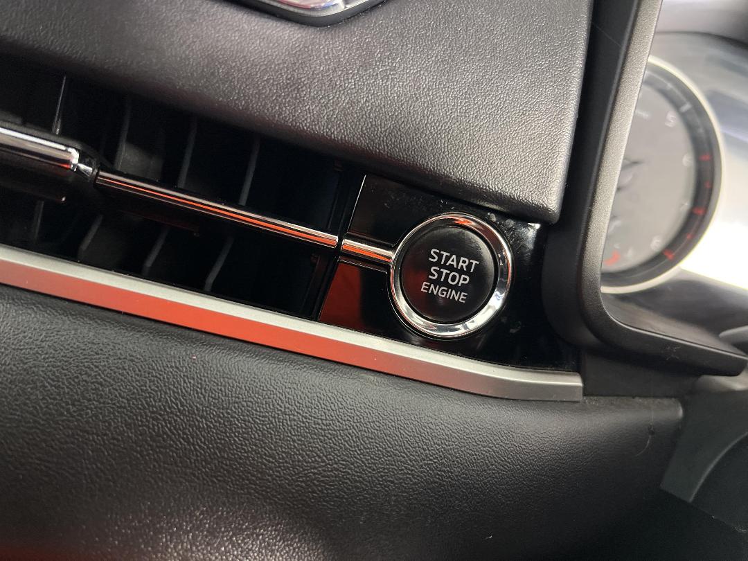 Photo '27' of Mitsubishi Outlander