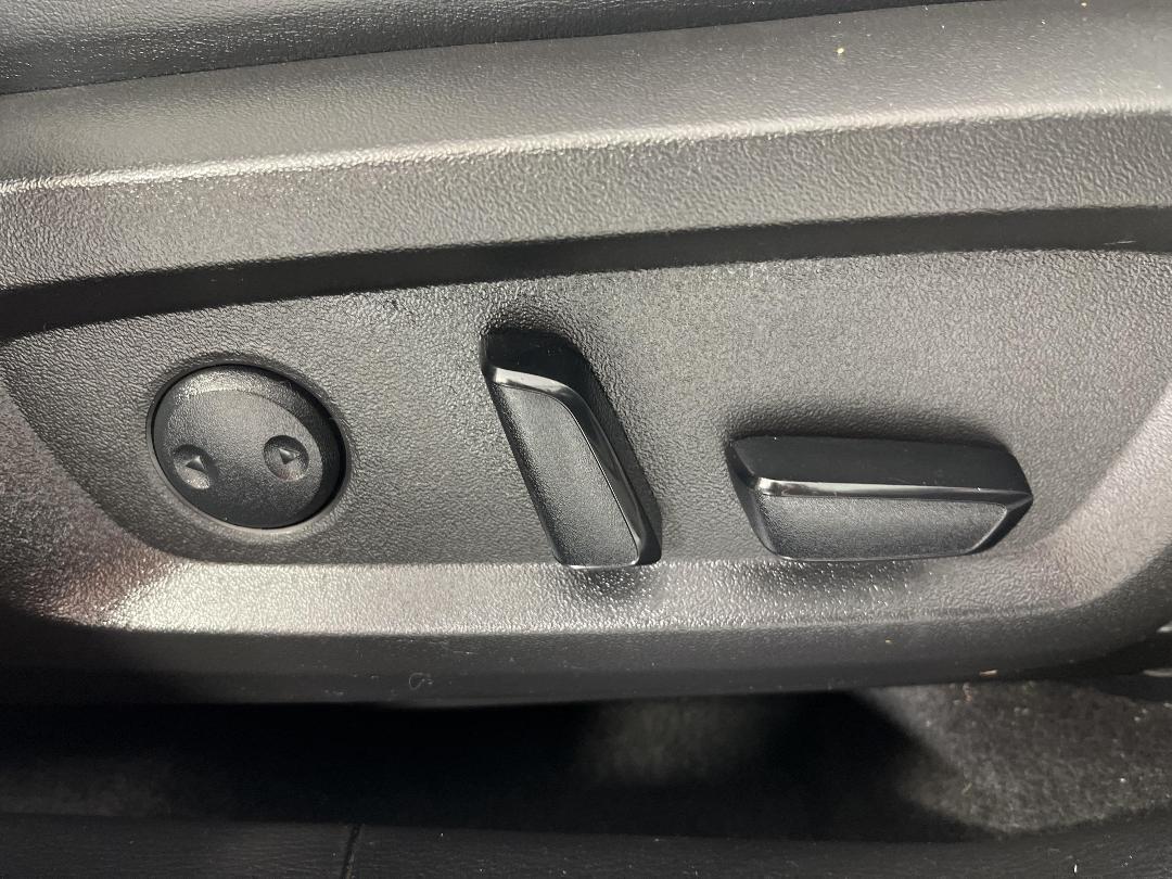 Photo '29' of Mitsubishi Outlander