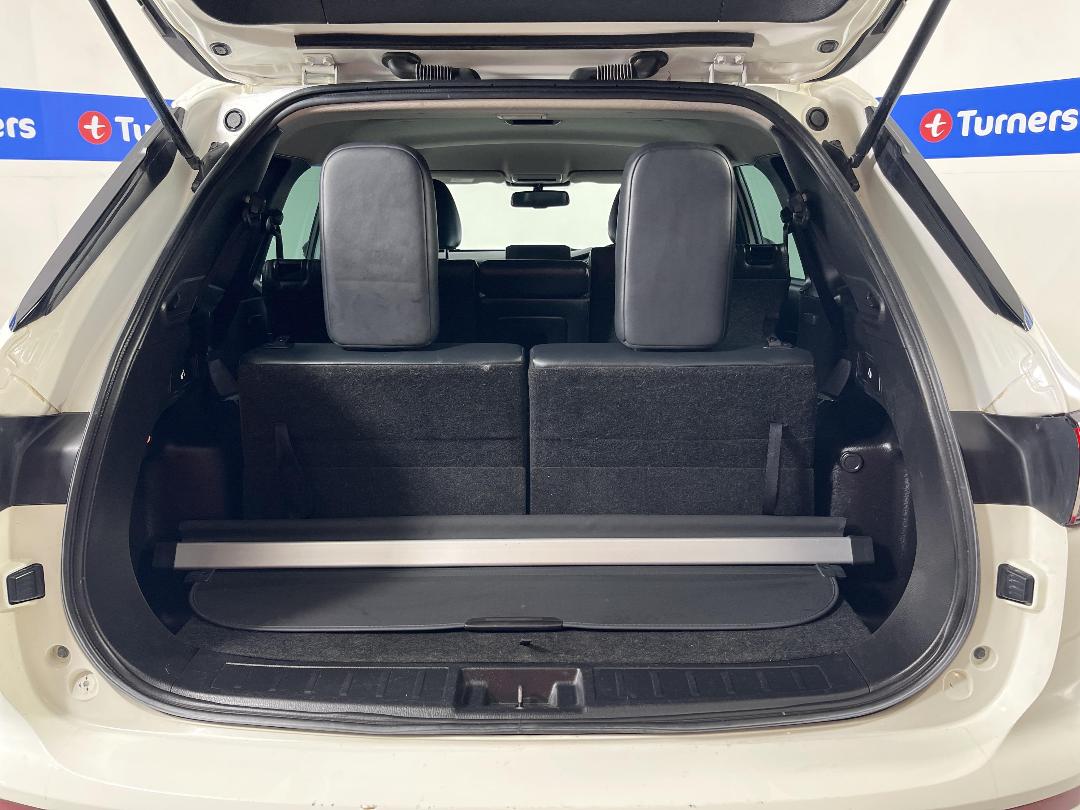 Photo '32' of Mitsubishi Outlander