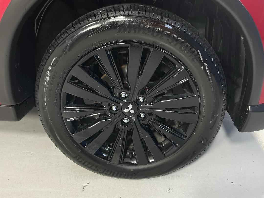 Photo '9' of Mitsubishi Outlander Photo '9' of Mitsubishi Outlander