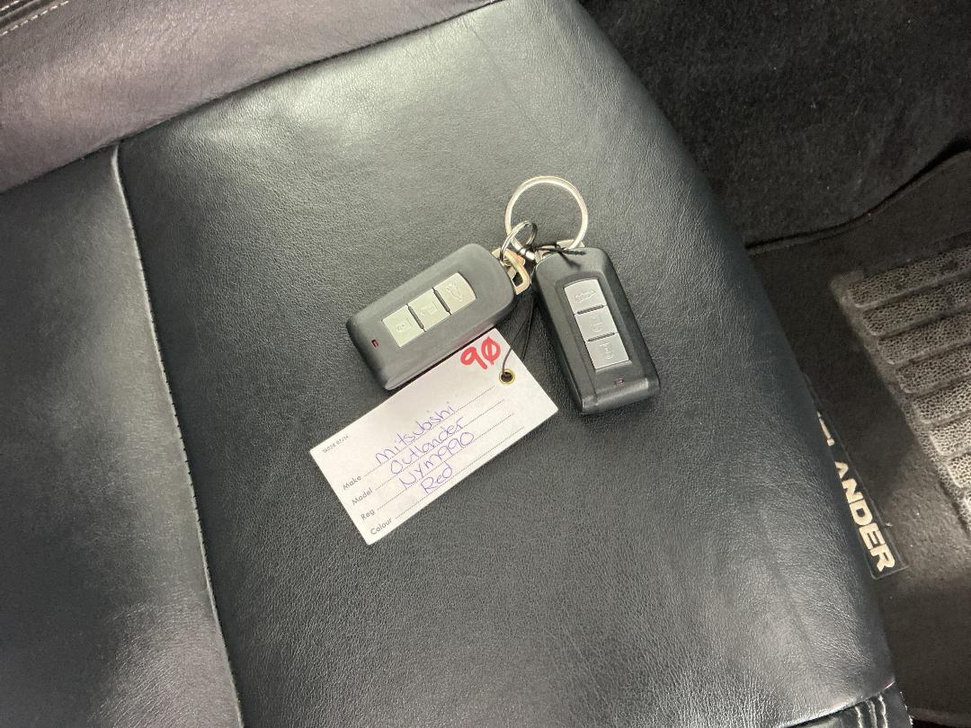 Photo '22' of Mitsubishi Outlander Photo '22' of Mitsubishi Outlander