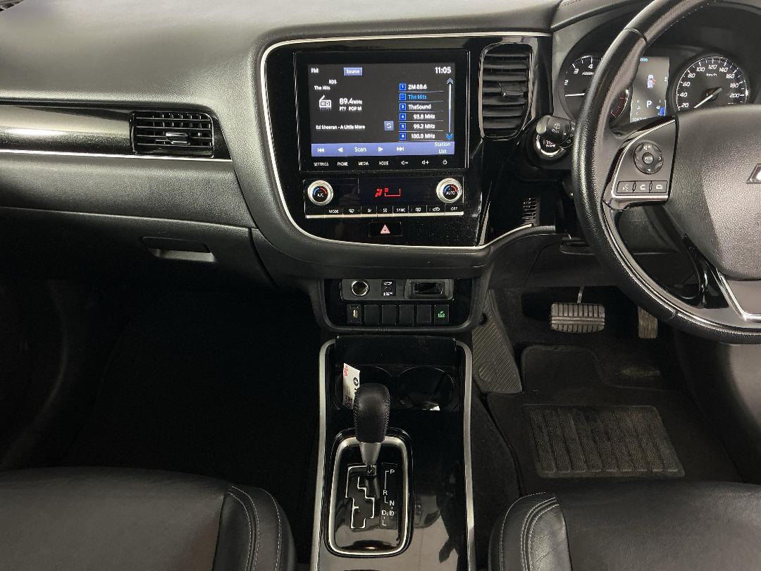 Photo '18' of Mitsubishi Outlander Photo '18' of Mitsubishi Outlander