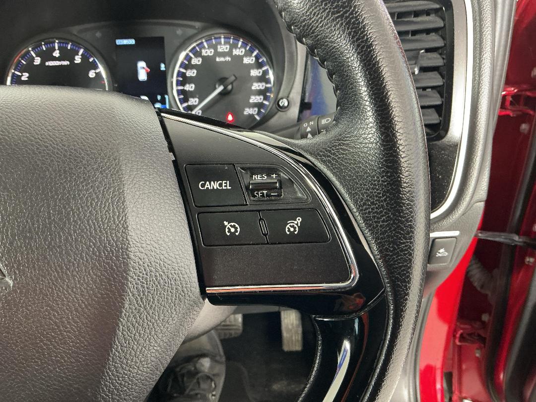 Photo '25' of Mitsubishi Outlander Photo '25' of Mitsubishi Outlander