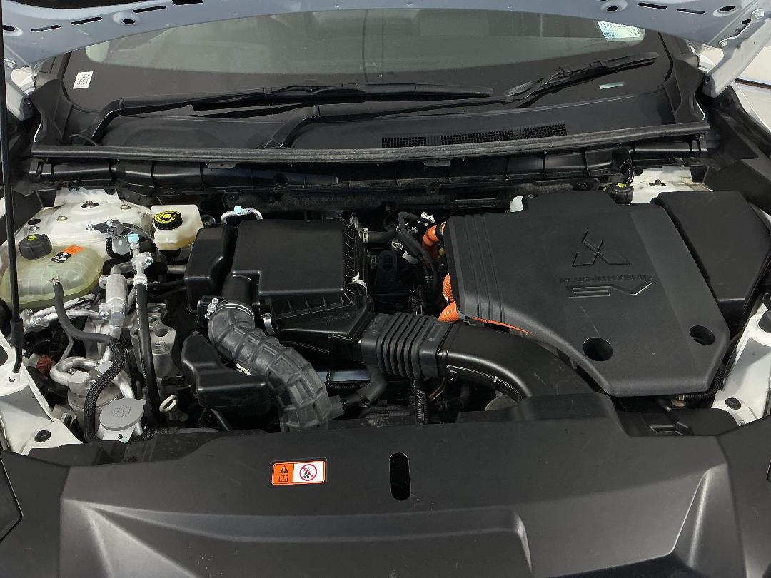 Photo '13' of Mitsubishi Outlander