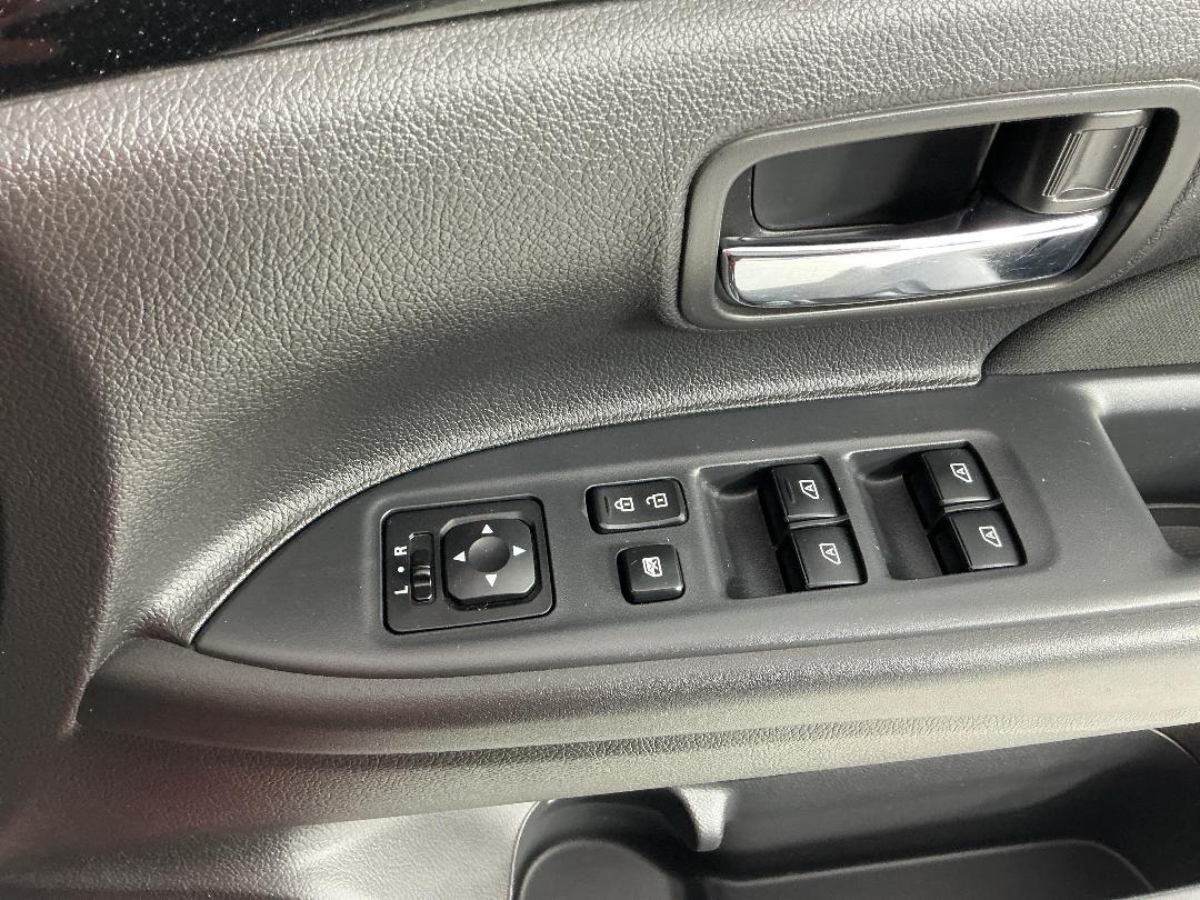 Photo '25' of Mitsubishi Outlander