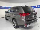 Thumbnail '5' of Mitsubishi Outlander