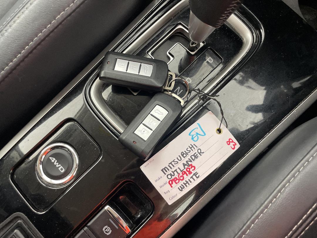 Photo '22' of Mitsubishi Outlander