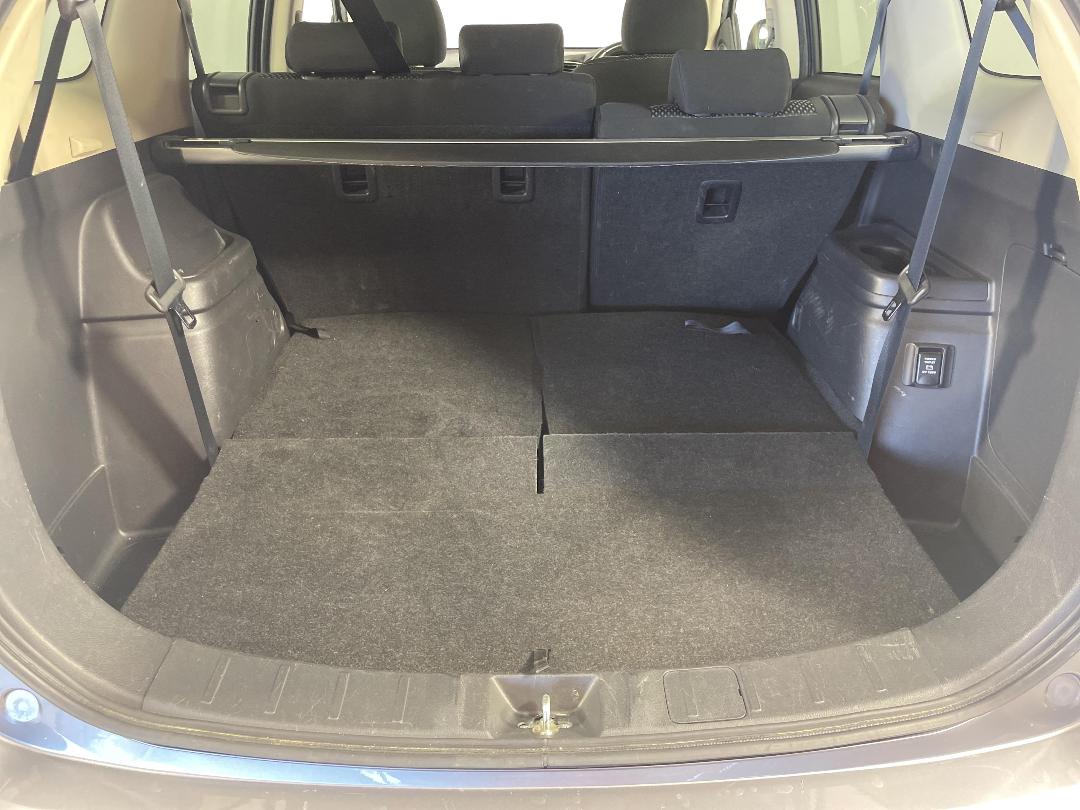 Photo '14' of Mitsubishi Outlander