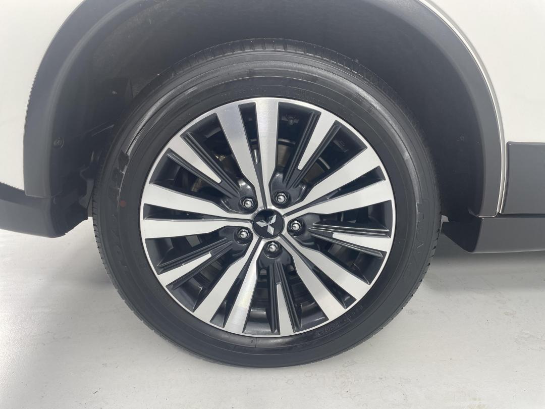 Photo '12' of Mitsubishi Outlander Photo '12' of Mitsubishi Outlander