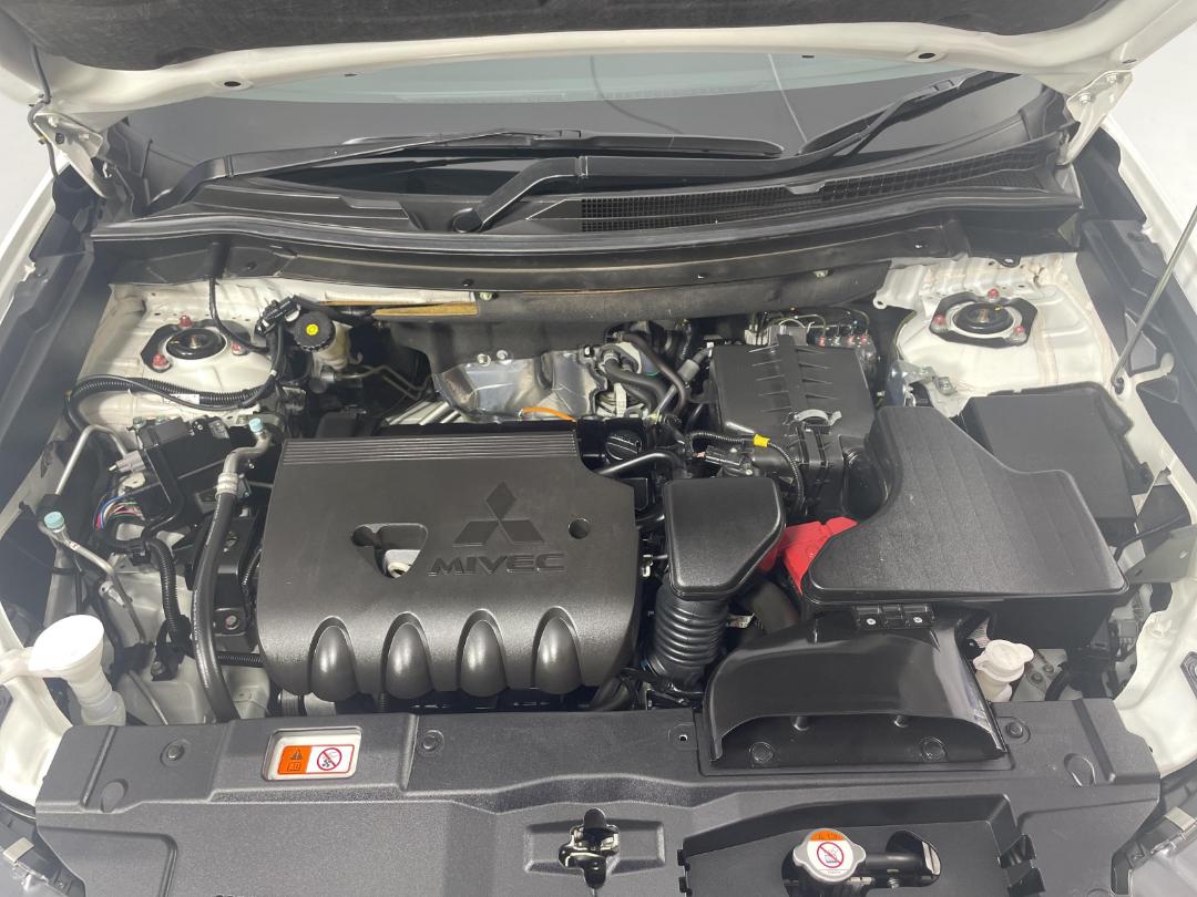 Photo '13' of Mitsubishi Outlander Photo '13' of Mitsubishi Outlander