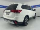 Thumbnail '7' of Mitsubishi Outlander