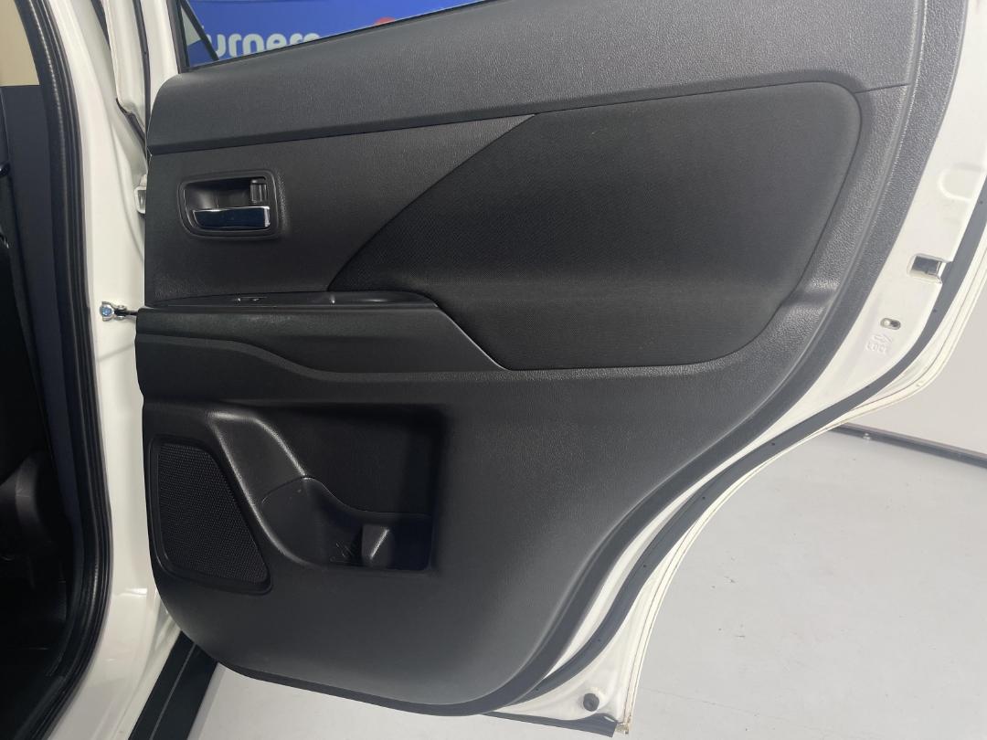 Photo '19' of Mitsubishi Outlander Photo '19' of Mitsubishi Outlander