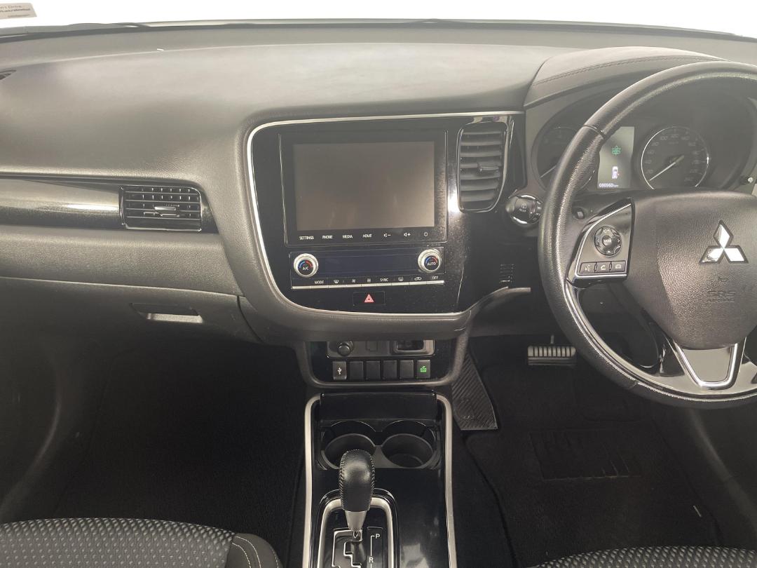 Photo '18' of Mitsubishi Outlander Photo '18' of Mitsubishi Outlander