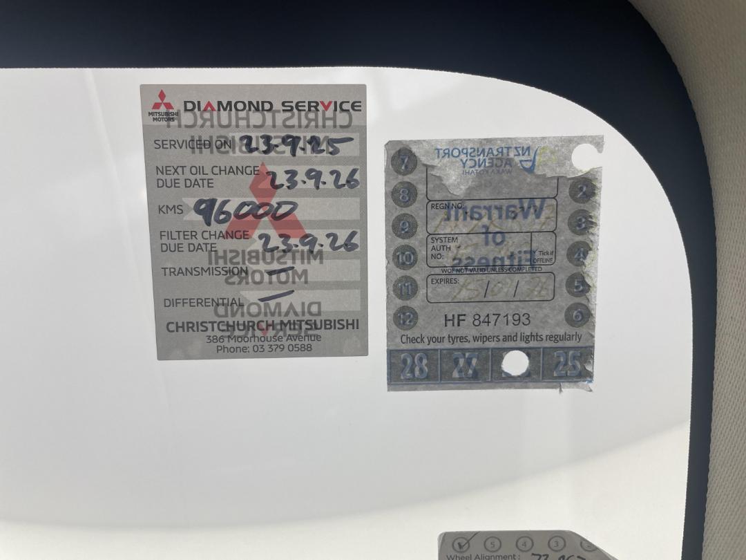 Photo '29' of Mitsubishi Outlander Photo '29' of Mitsubishi Outlander