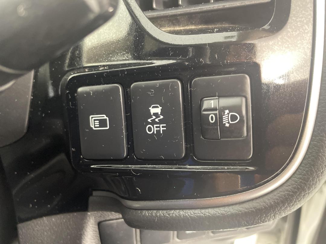 Photo '25' of Mitsubishi Outlander Photo '25' of Mitsubishi Outlander