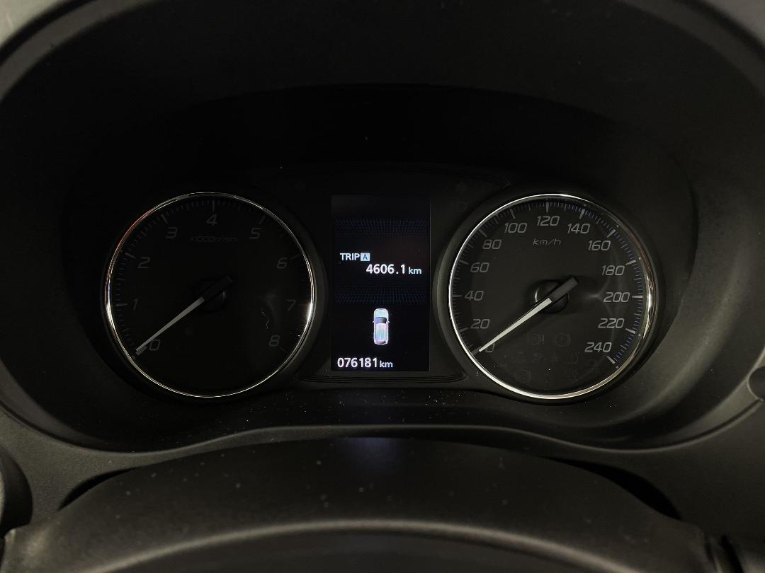 Photo '21' of Mitsubishi Outlander