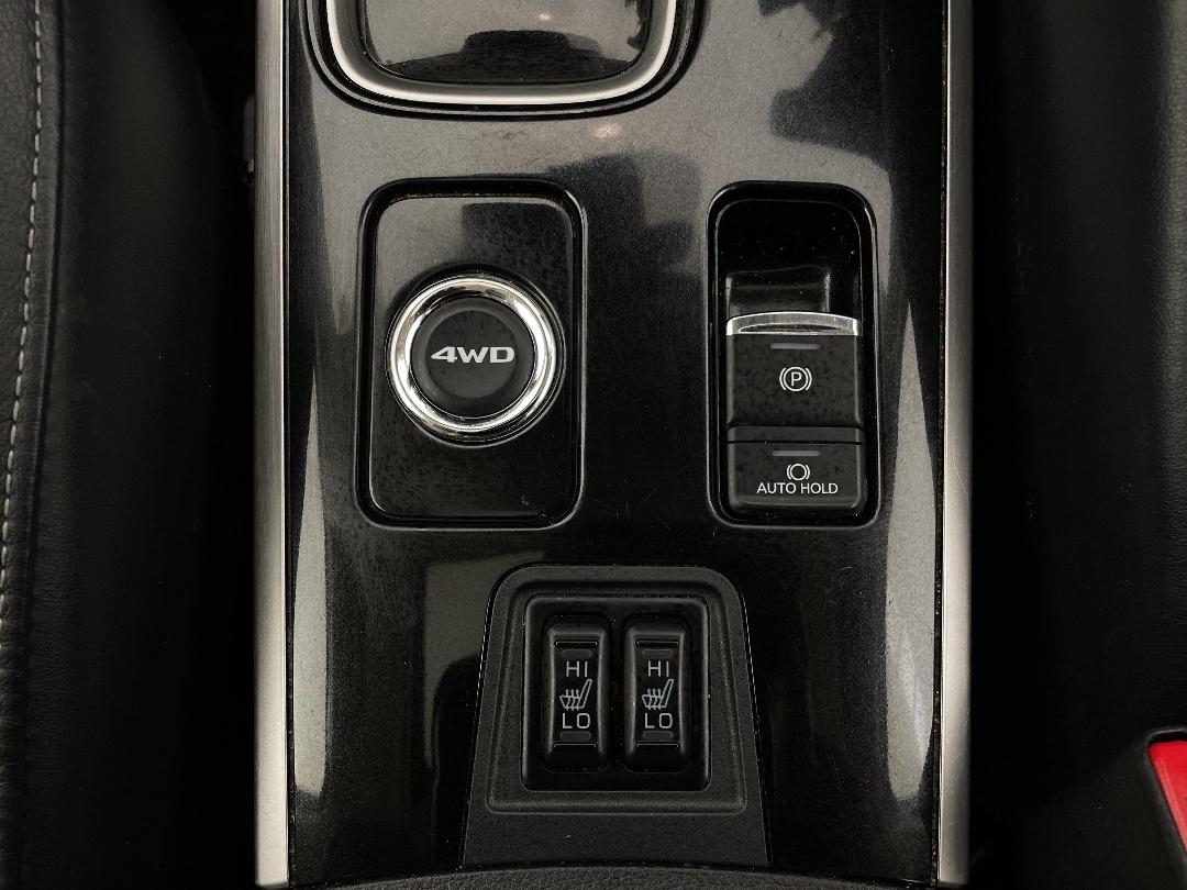 Photo '23' of Mitsubishi Outlander